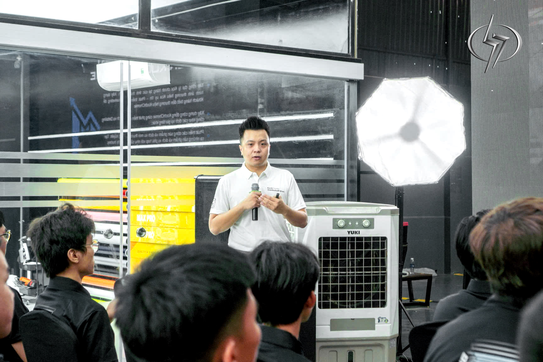MỨC LƯƠNG TRUNG BÌNH CỦA MỘT DETAILER LÀ BAO NHIÊU? CÁCH ĐỂ TĂNG THU NHẬP CỦA DETAILER?