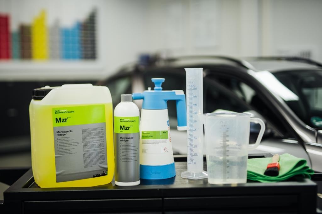 Dung dịch chăm sóc xe otô Koch Chemie